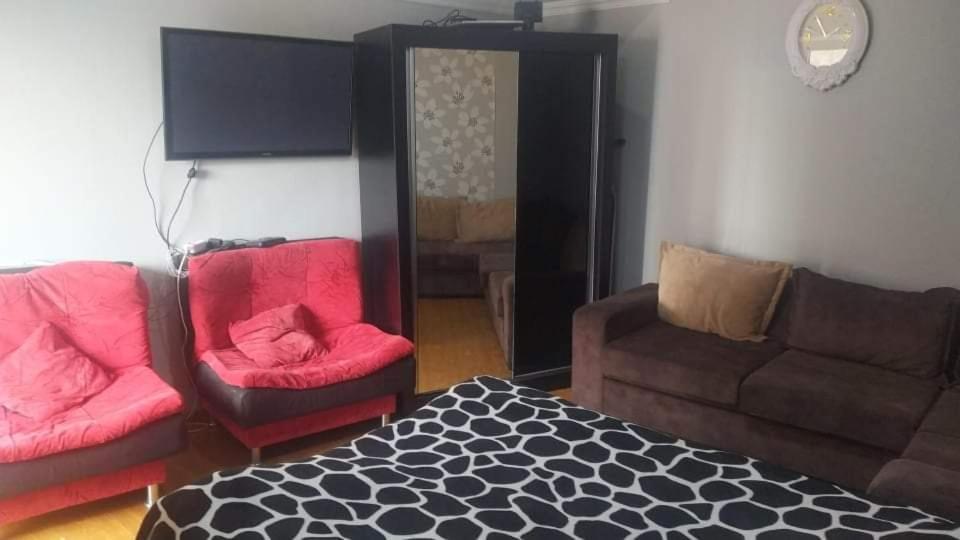 Lana Apartment Тбилиси Екстериор снимка