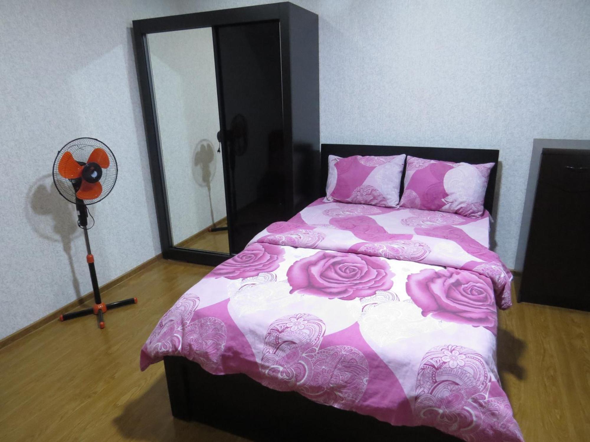 Lana Apartment Тбилиси Екстериор снимка