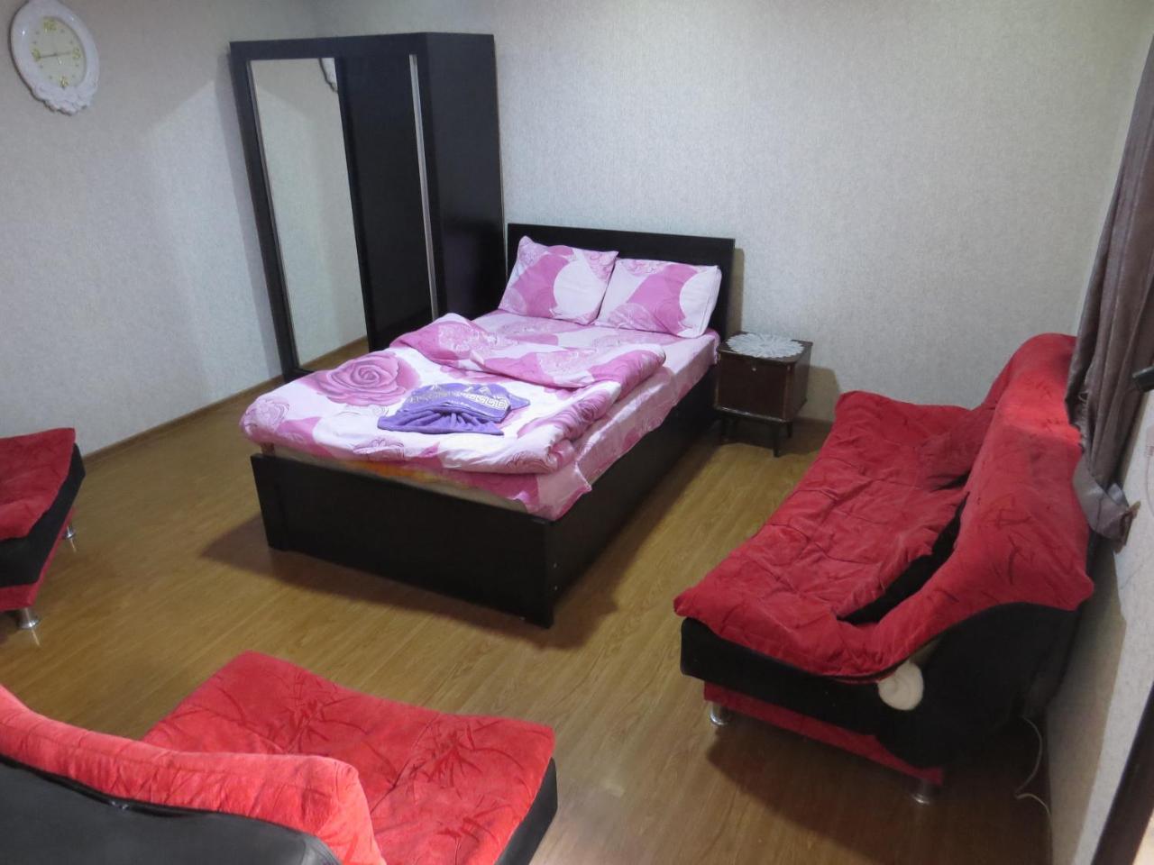 Lana Apartment Тбилиси Екстериор снимка