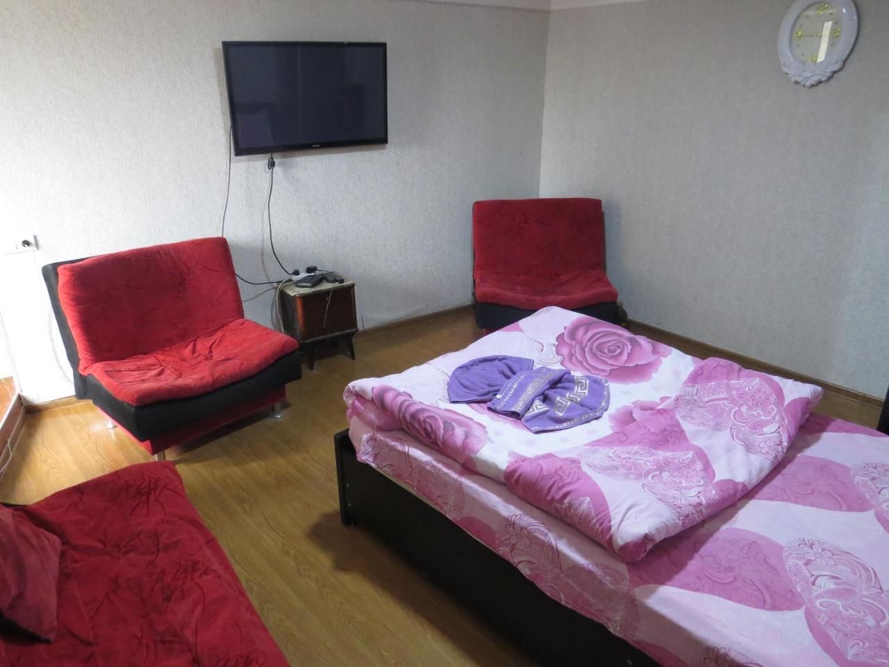 Lana Apartment Тбилиси Екстериор снимка